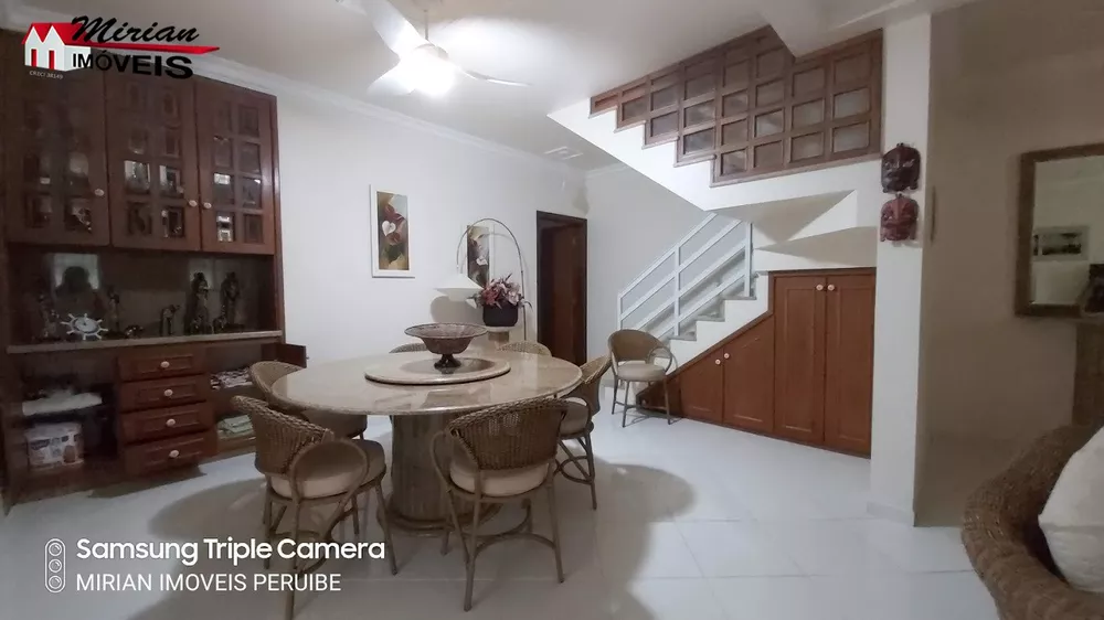 Sobrado à venda com 4 quartos, 220m² - Foto 2