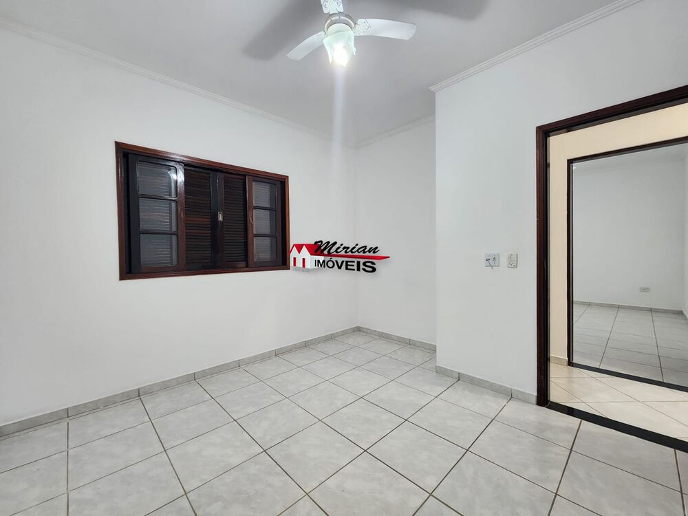 Casa à venda com 3 quartos, 180m² - Foto 11