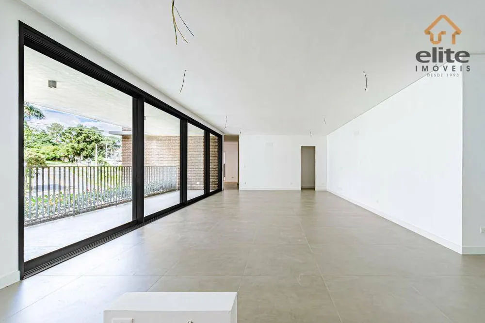 Apartamento, 3 quartos, 221 m² - Foto 2