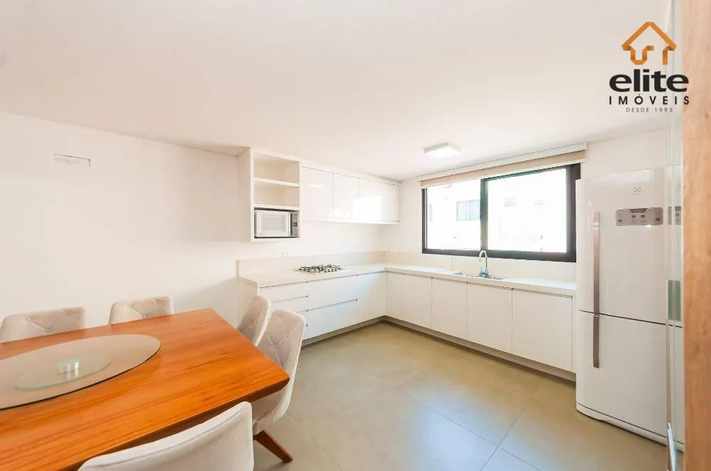 Sobrado, 3 quartos, 179 m² - Foto 1