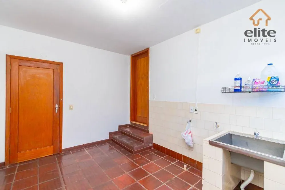 Casa, 6 quartos, 361 m² - Foto 3