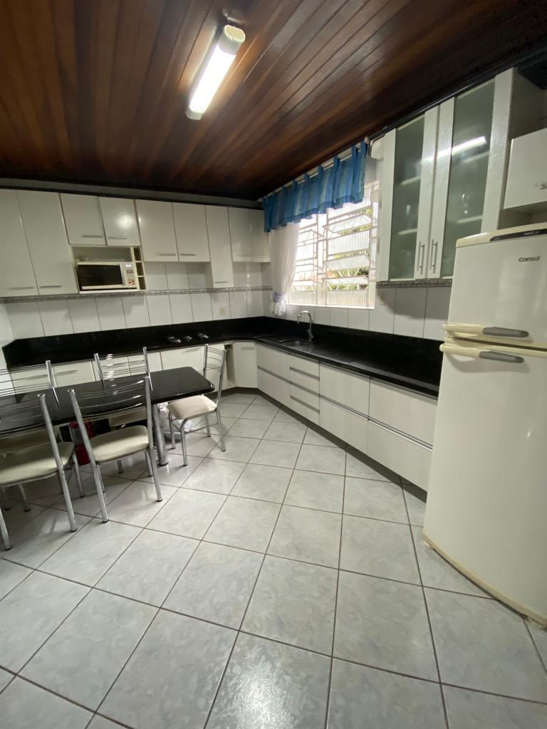 Casa à venda com 7 quartos, 300m² - Foto 14