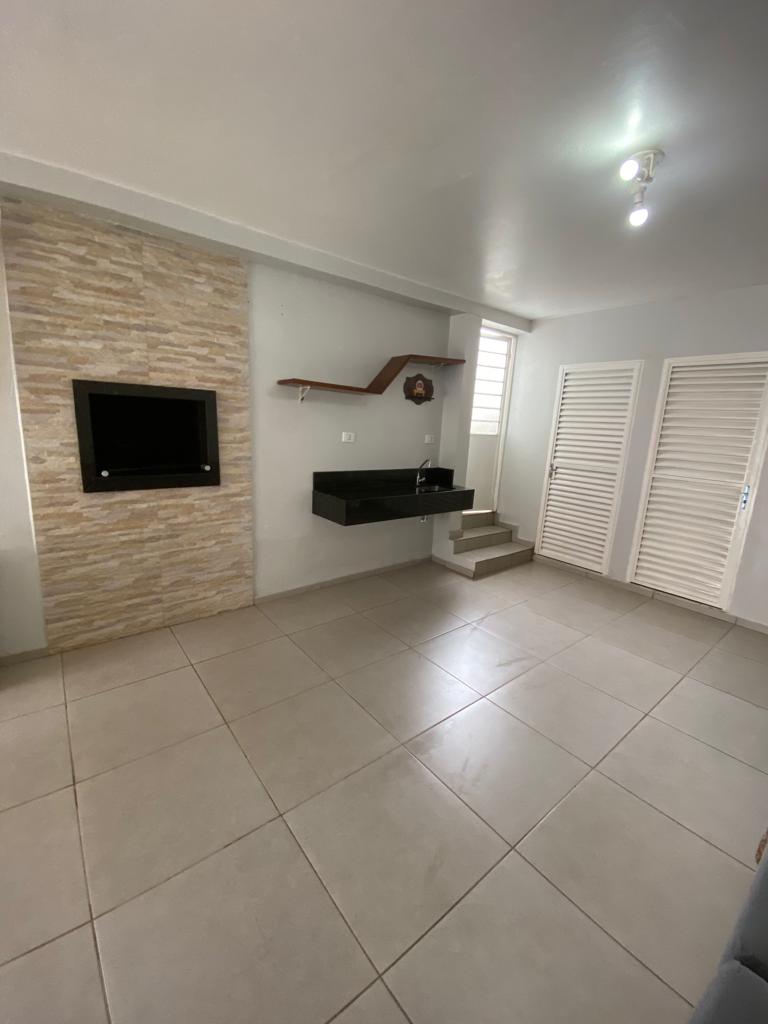 Casa à venda com 7 quartos, 300m² - Foto 17