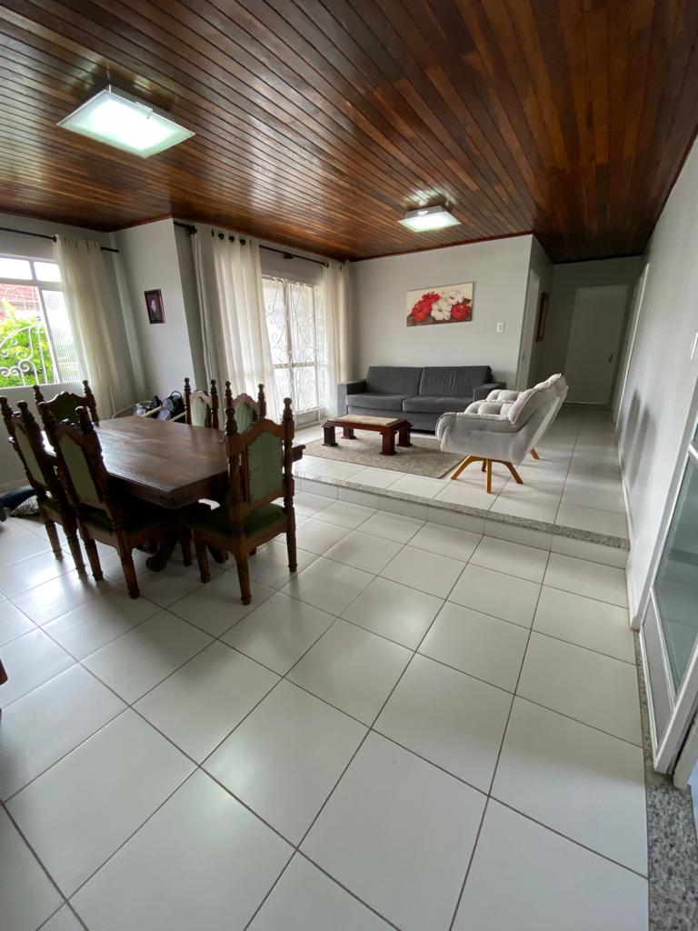 Casa à venda com 7 quartos, 300m² - Foto 6