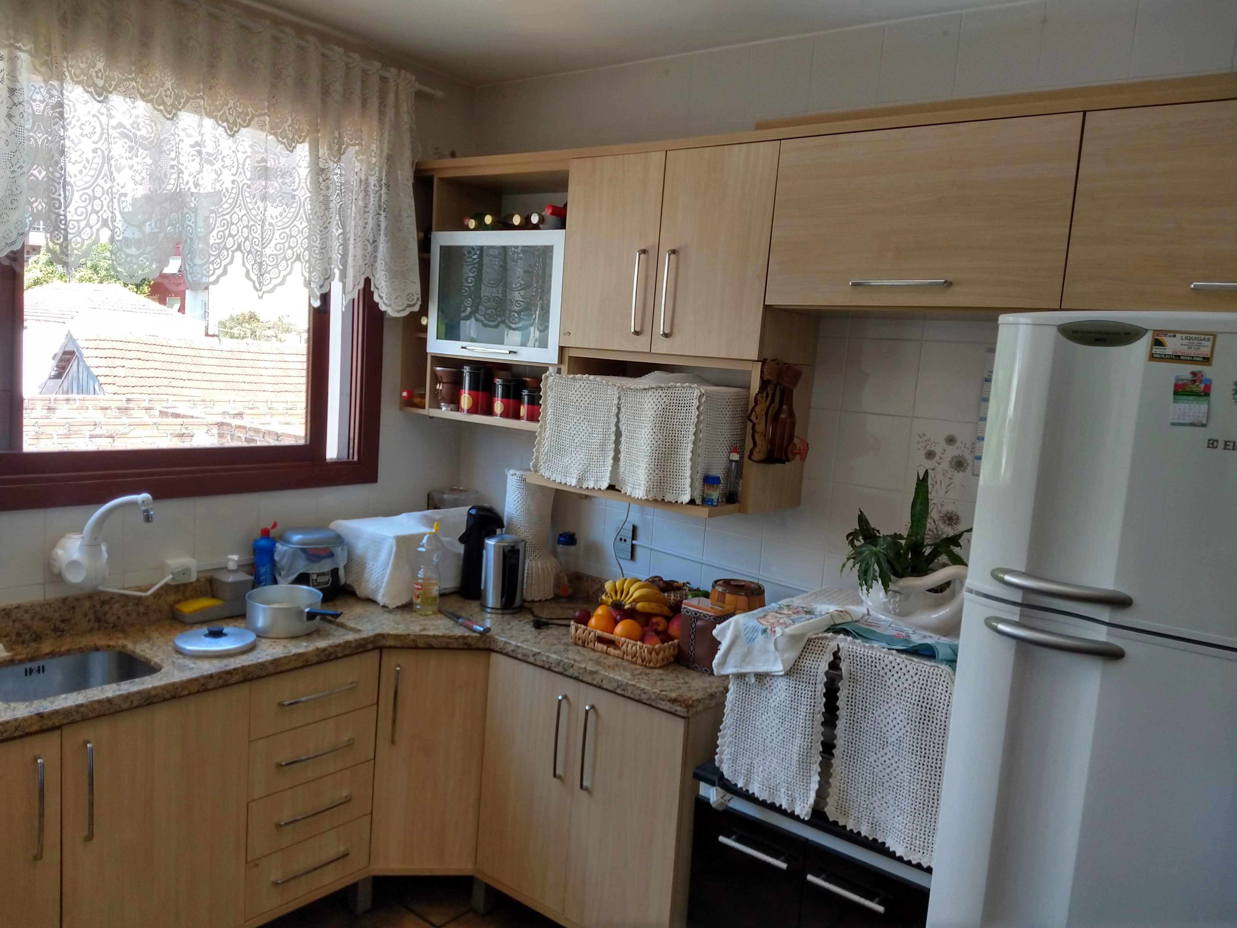 Apartamento à venda com 3 quartos, 190m² - Foto 2