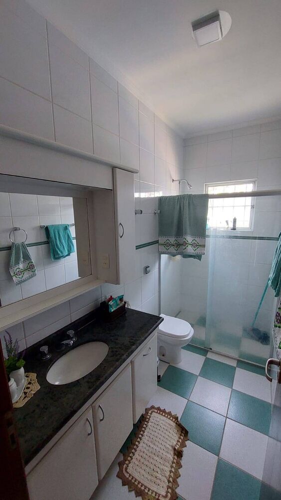 Casa de Condomínio à venda com 3 quartos, 257m² - Foto 1