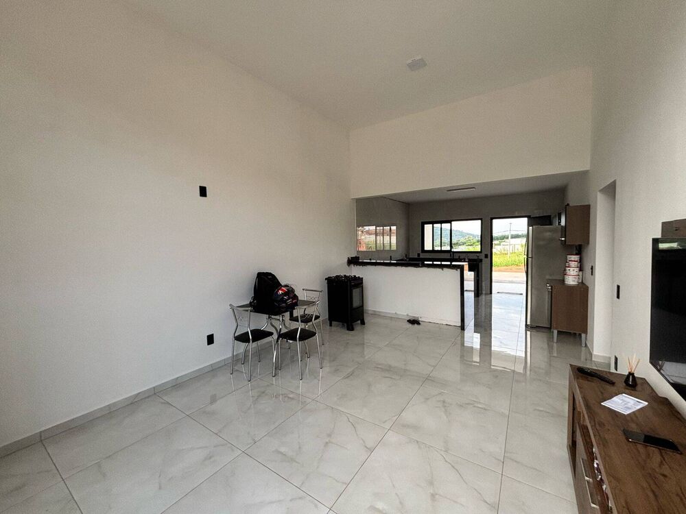 Casa à venda e aluguel com 2 quartos, 87m² - Foto 2