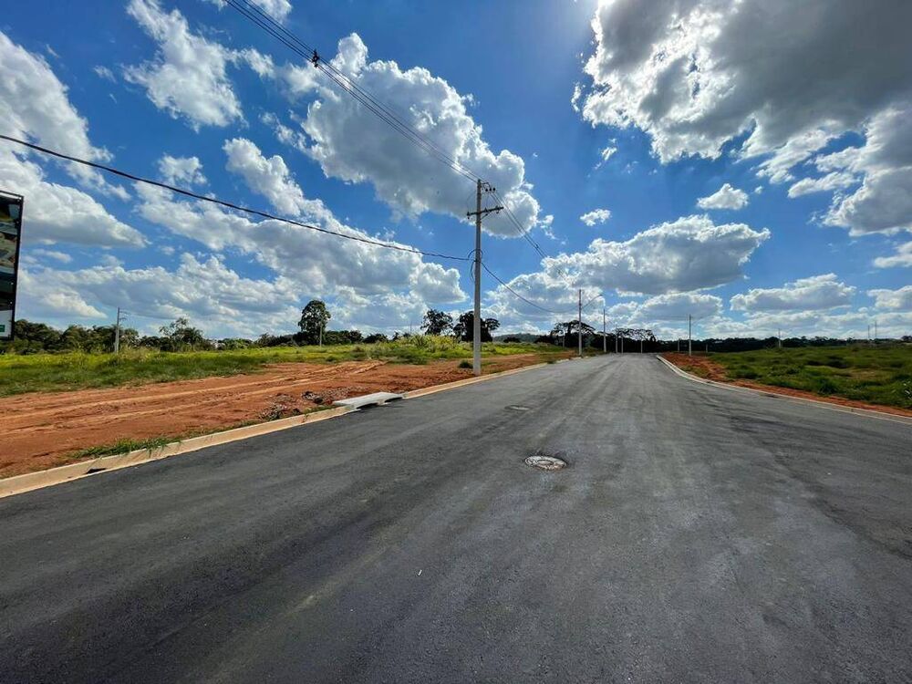 Terreno à venda, 250m² - Foto 1