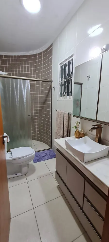 Casa, 3 quartos, 205 m² - Foto 9