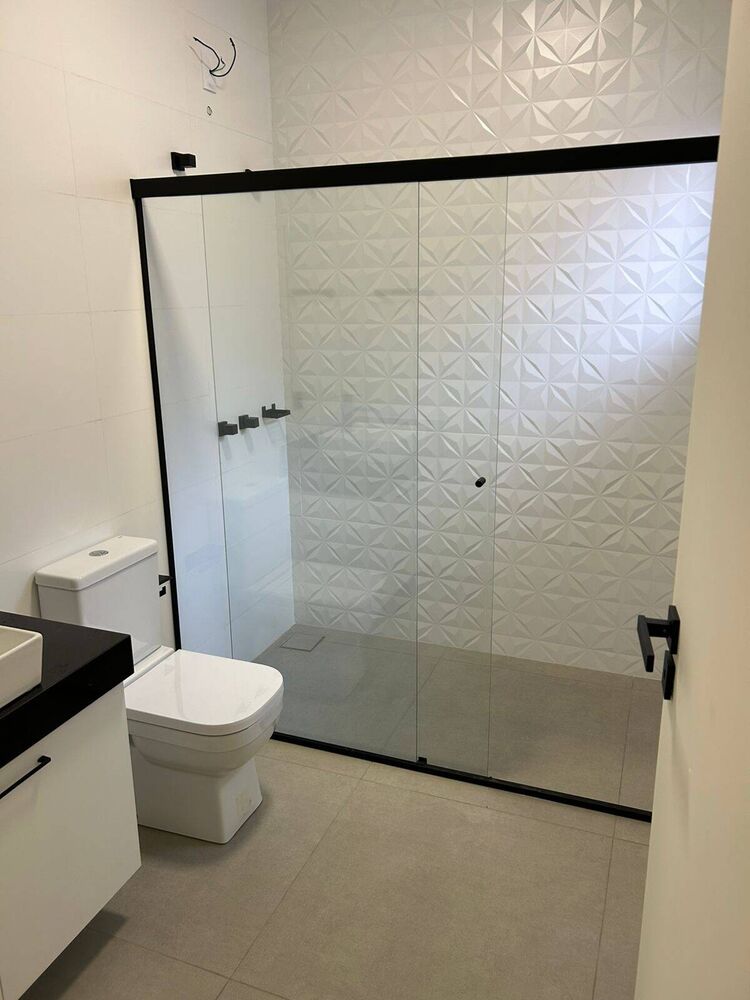 Casa à venda com 3 quartos, 250m² - Foto 2