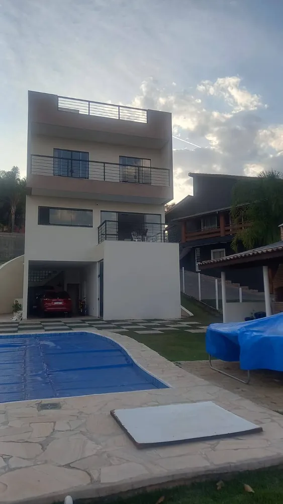 Chácara, 3 quartos, 1035 m² - Foto 1