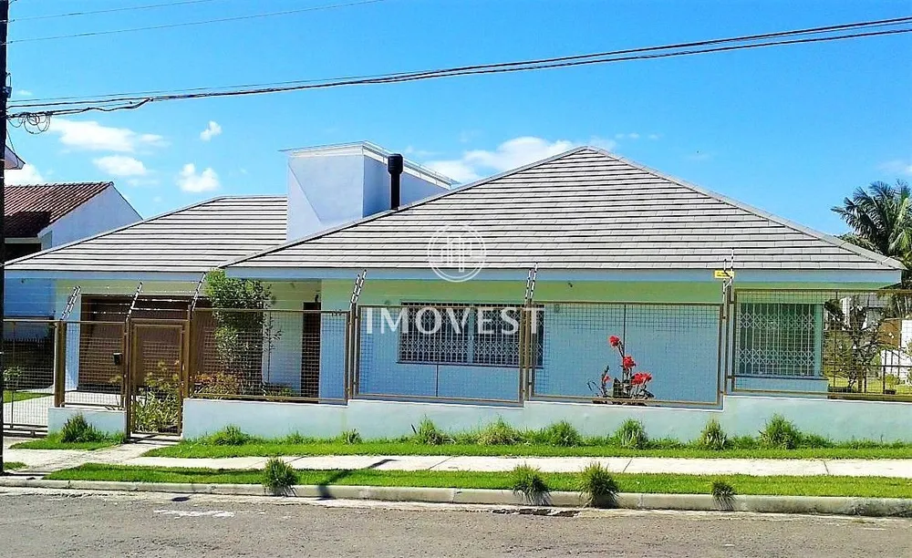 Casa, 3 quartos, 216 m² - Foto 1