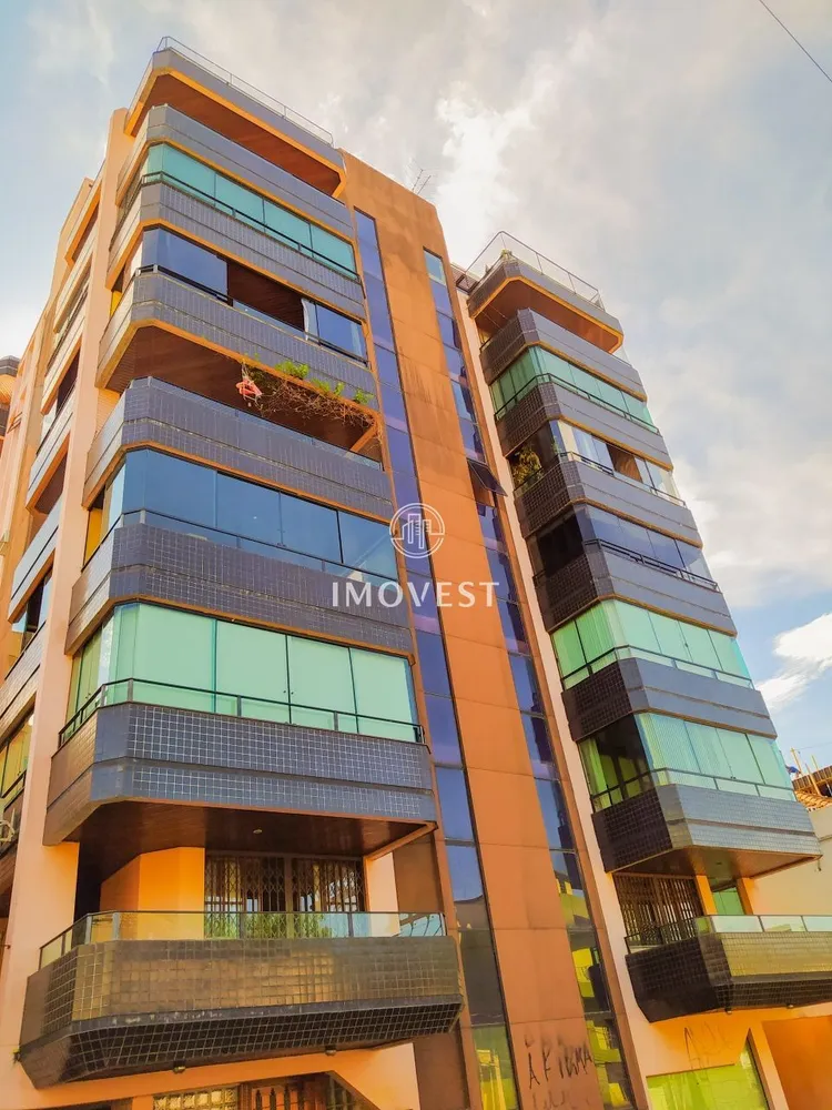 Apartamento, 3 quartos, 239 m² - Foto 1