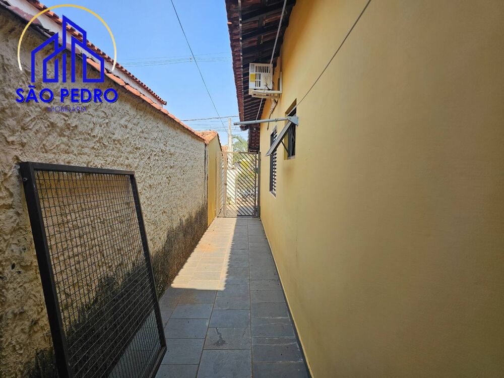 Casa à venda com 5 quartos, 228m² - Foto 6