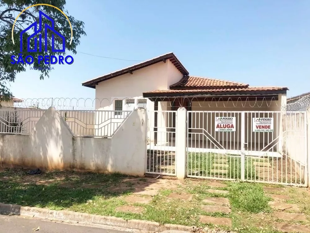 Casa à venda com 3 quartos, 156m² - Foto 1