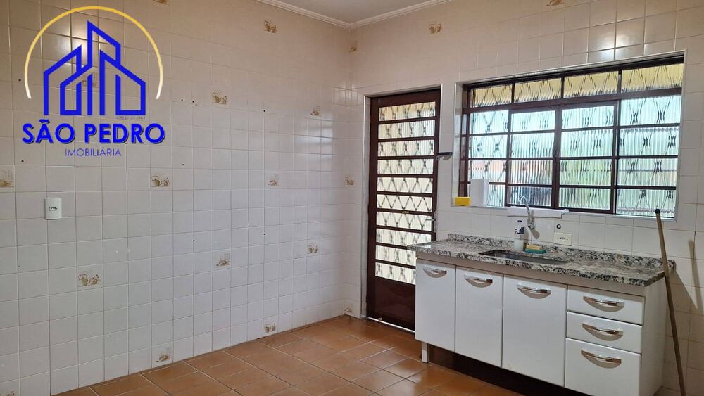 Casa à venda com 3 quartos, 140m² - Foto 4
