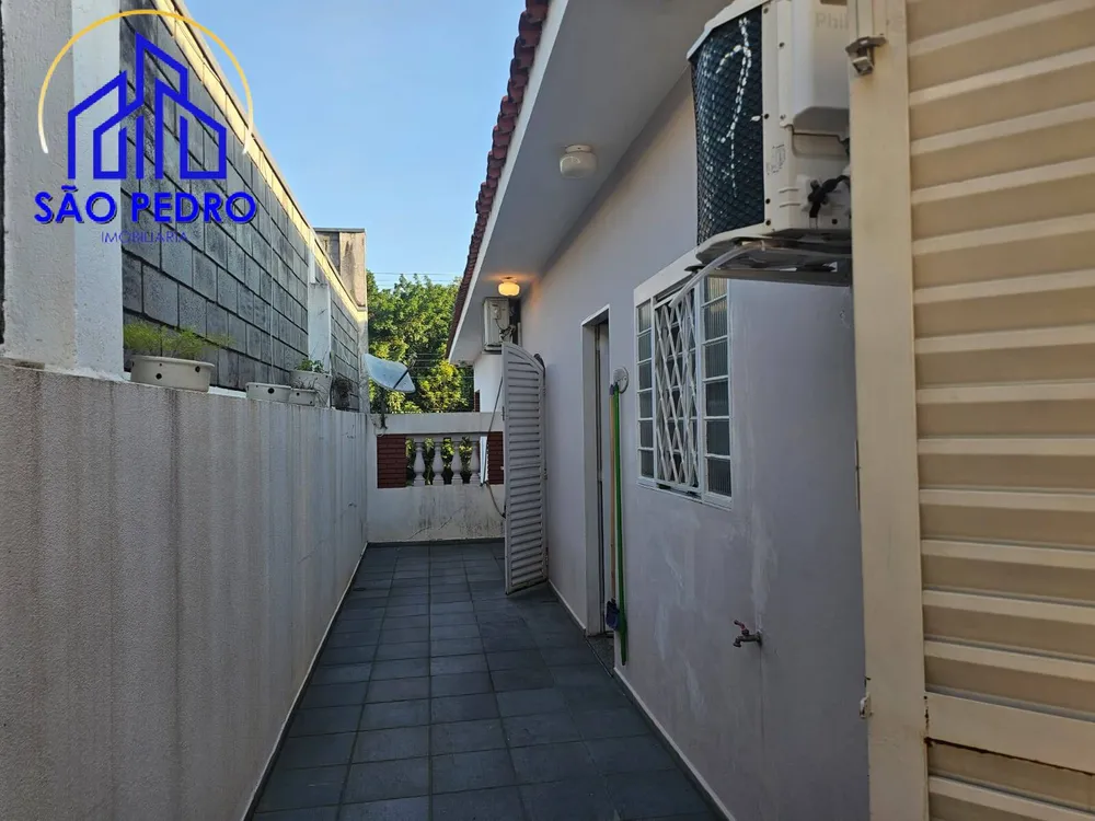 Casa, 5 quartos, 323 m² - Foto 1