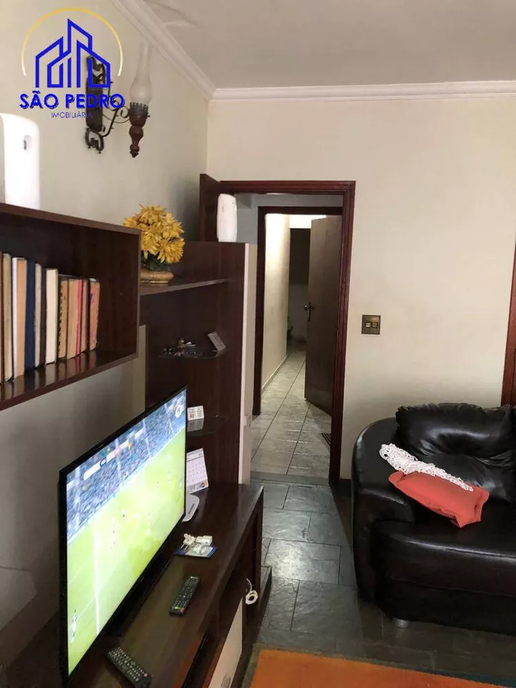 Casa à venda com 4 quartos, 196m² - Foto 4