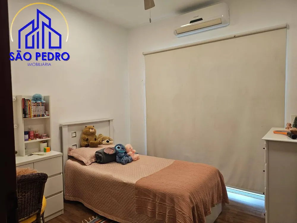 Casa, 4 quartos, 178 m² - Foto 1