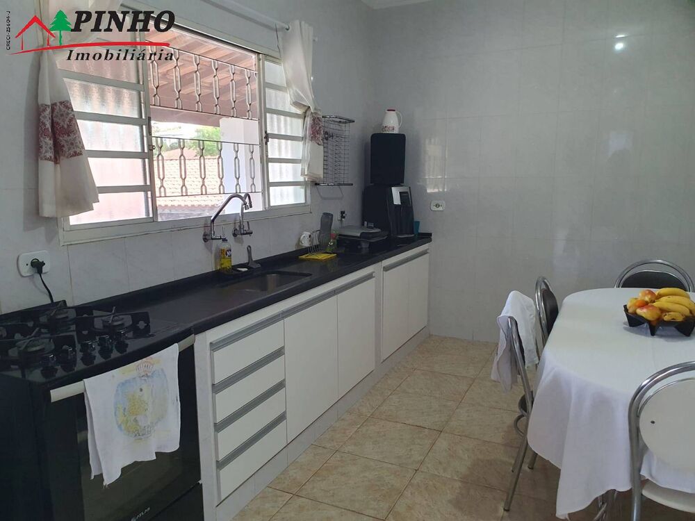 Casa à venda com 3 quartos, 232m² - Foto 7