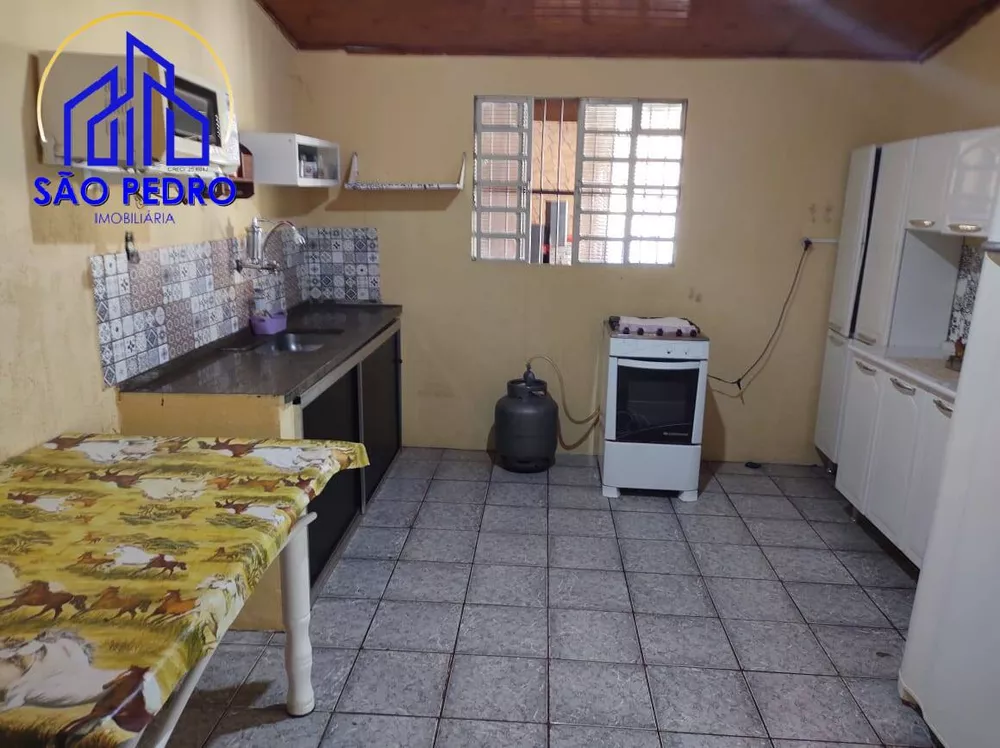 Casa à venda com 2 quartos, 150m² - Foto 2