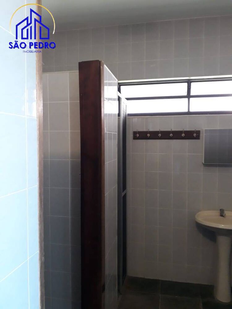 Casa à venda com 3 quartos, 327m² - Foto 4