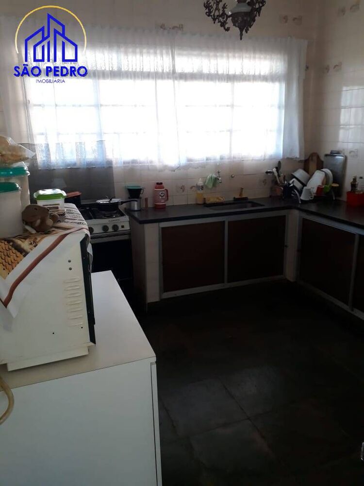 Casa à venda com 3 quartos, 327m² - Foto 11