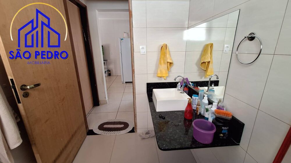 Casa à venda com 2 quartos, 93m² - Foto 3