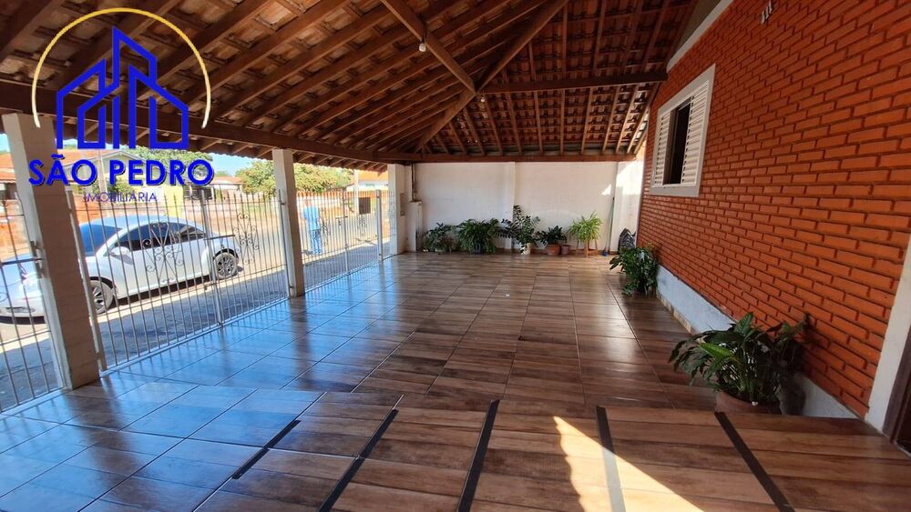 Casa à venda com 2 quartos, 93m² - Foto 1