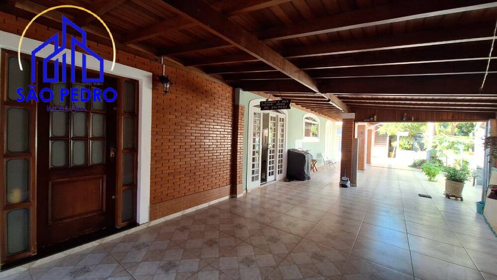 Casa, 6 quartos, 220 m² - Foto 3
