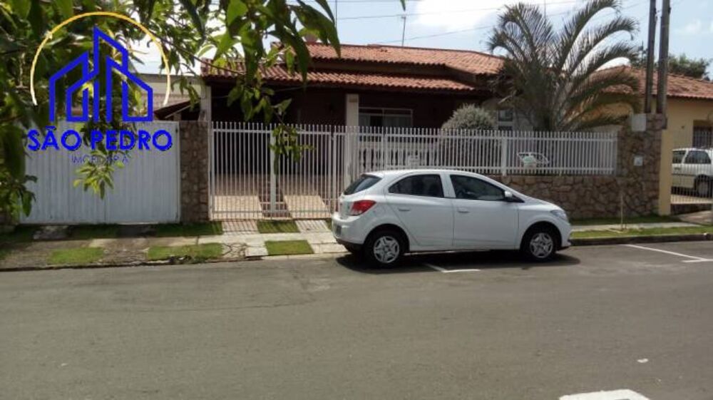 Casa à venda com 2 quartos, 260m² - Foto 3