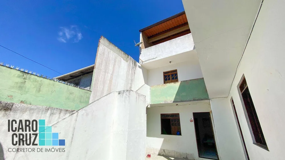 Casa, 5 quartos, 220 m² - Foto 1