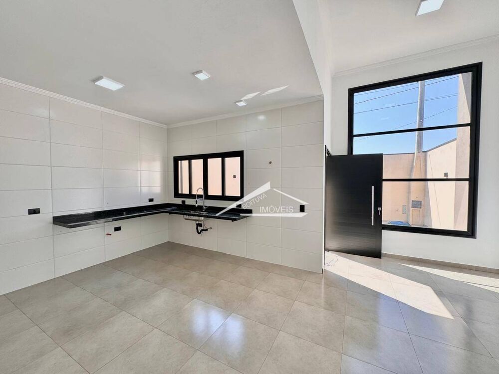 Casa à venda com 2 quartos, 85m² - Foto 3