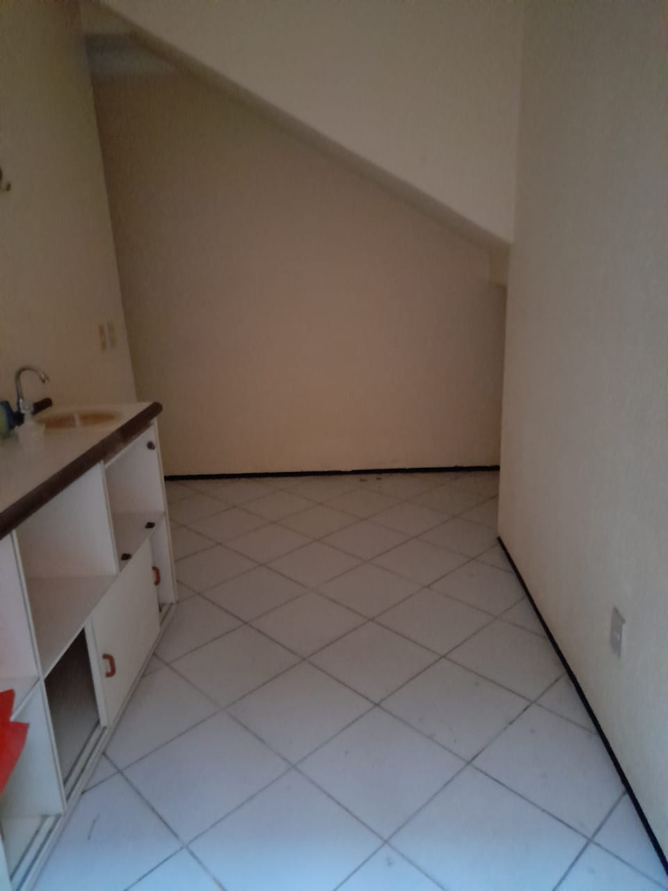 Casa para alugar com 4 quartos, 260m² - Foto 11