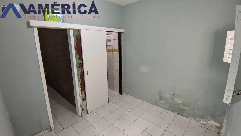 Casa, 5 quartos, 227 m² - Foto 2