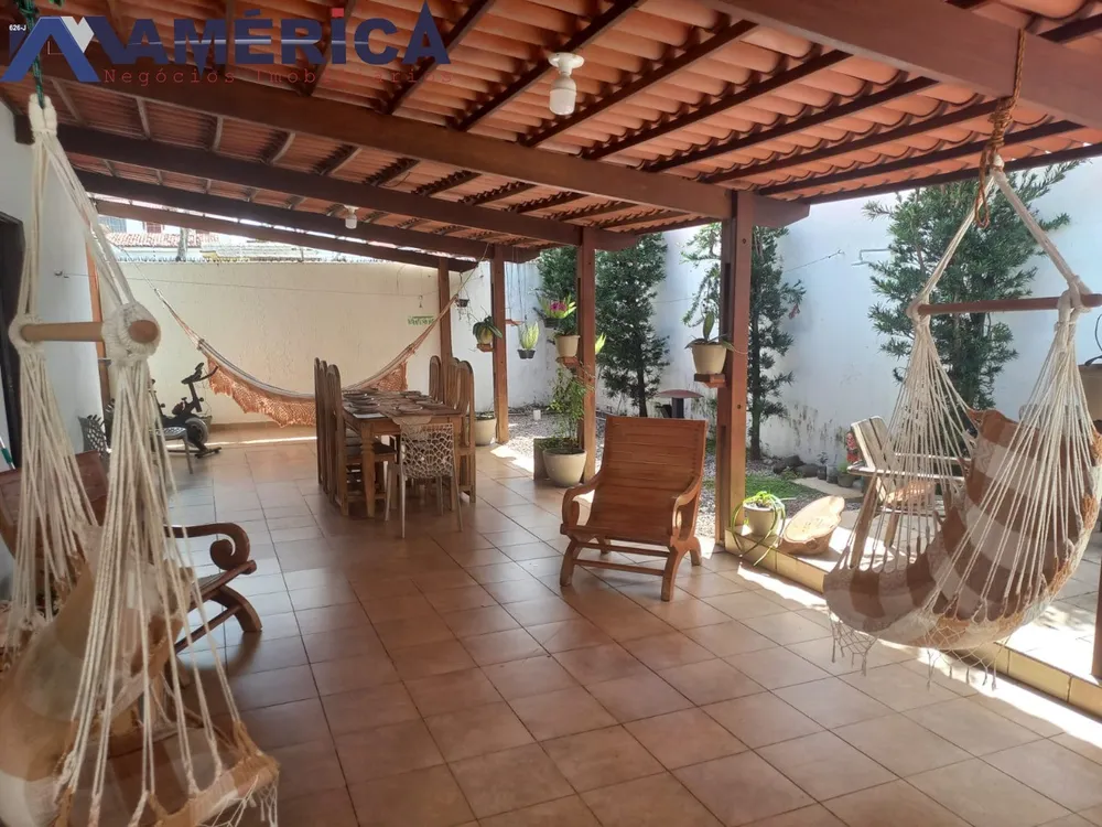 Casa, 4 quartos, 360 m² - Foto 2