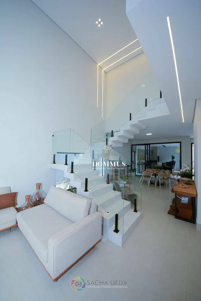 Sobrado, 3 quartos, 271 m² - Foto 2