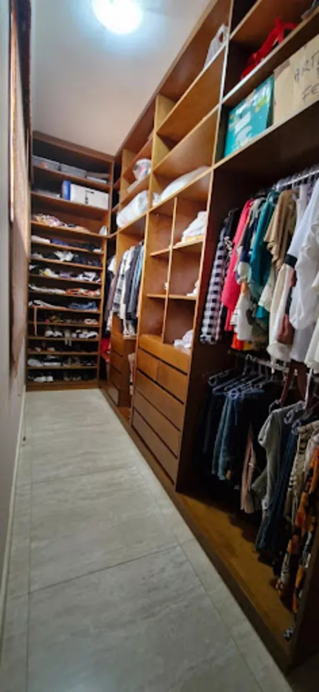 Sobrado, 5 quartos, 273 m² - Foto 1