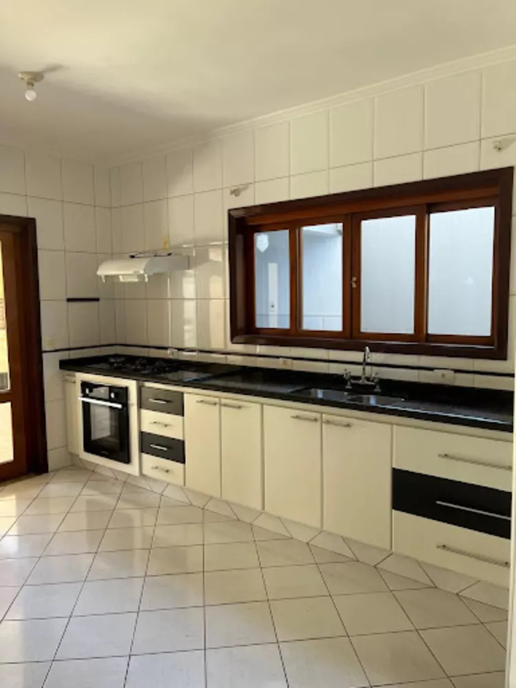Sobrado, 4 quartos, 294 m² - Foto 1