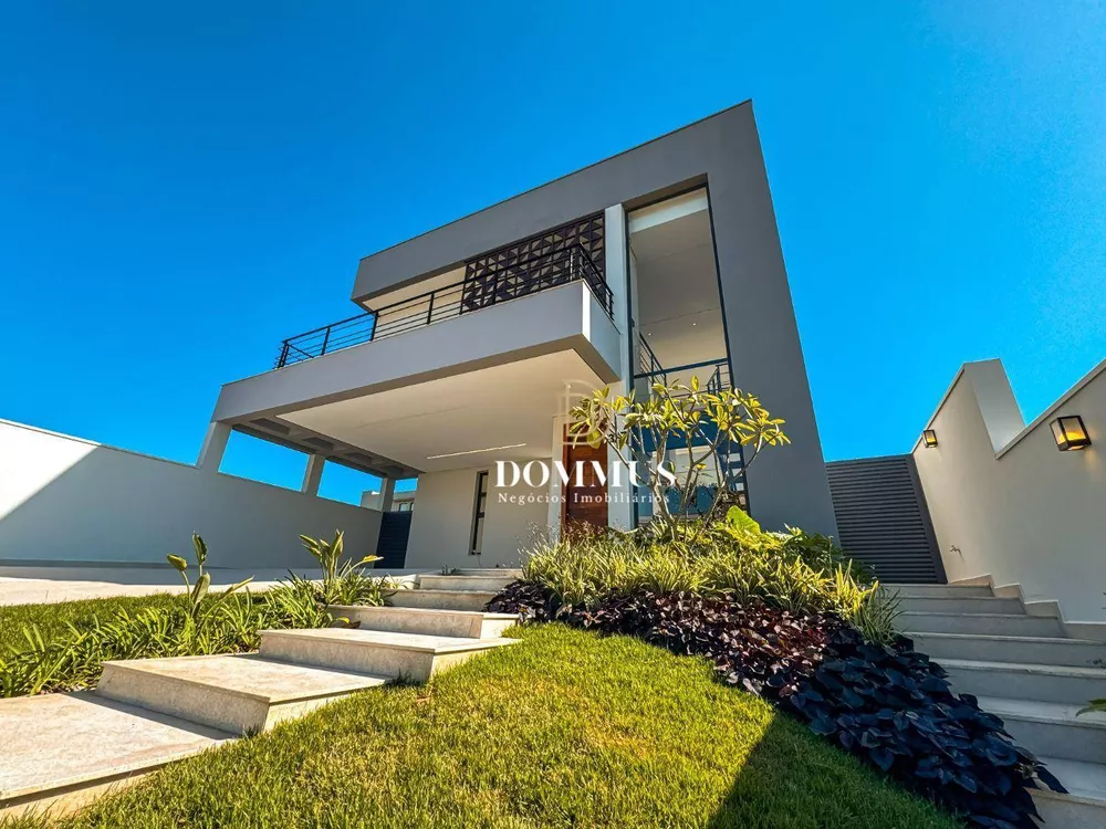 Sobrado, 3 quartos, 320 m² - Foto 1