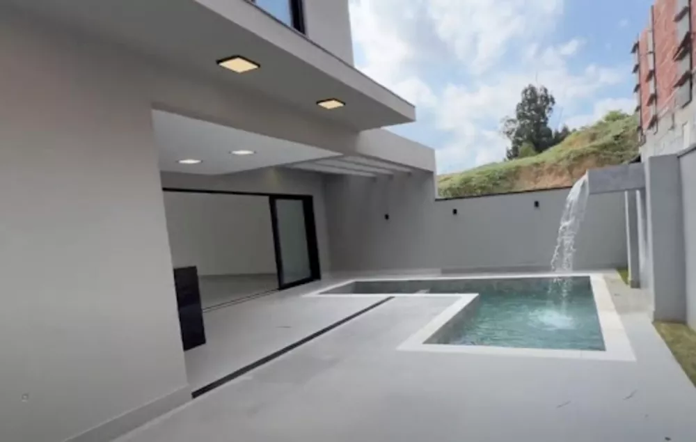 Sobrado, 4 quartos, 302 m² - Foto 1