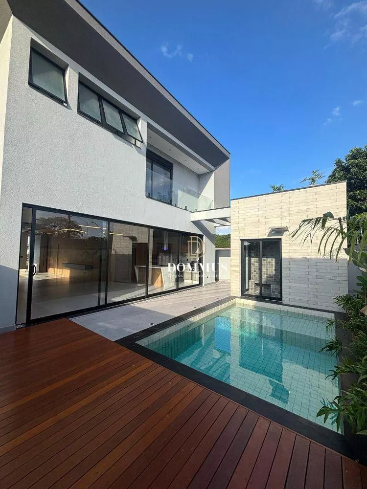 Sobrado, 4 quartos, 315 m² - Foto 1