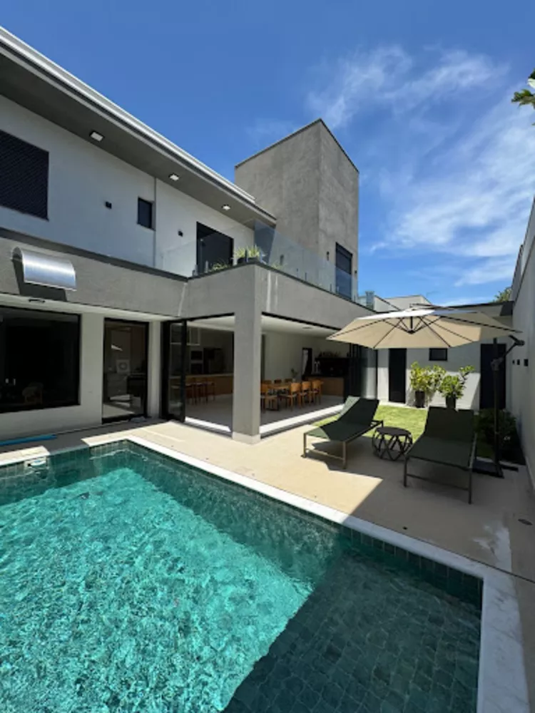 Sobrado, 3 quartos, 344 m² - Foto 1