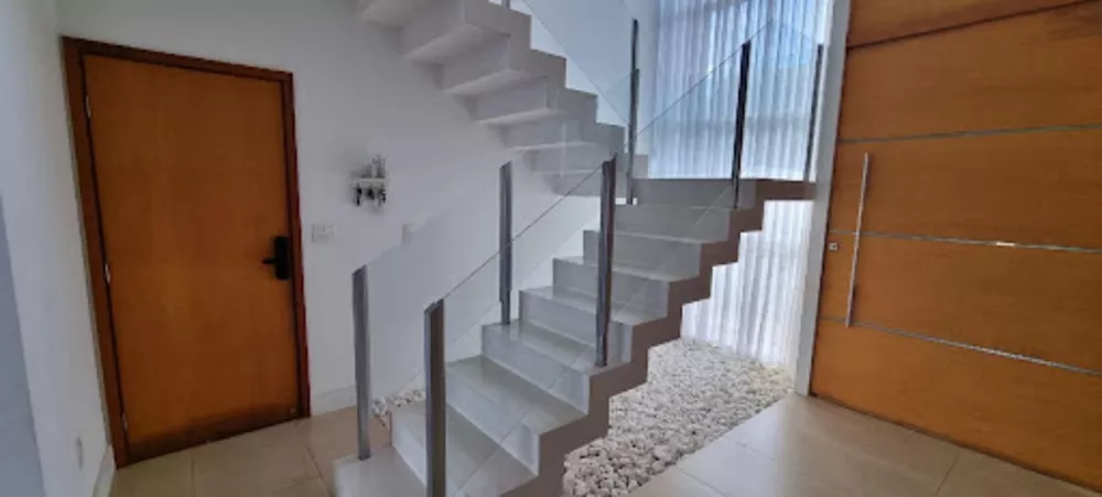 Sobrado, 5 quartos, 288 m² - Foto 2