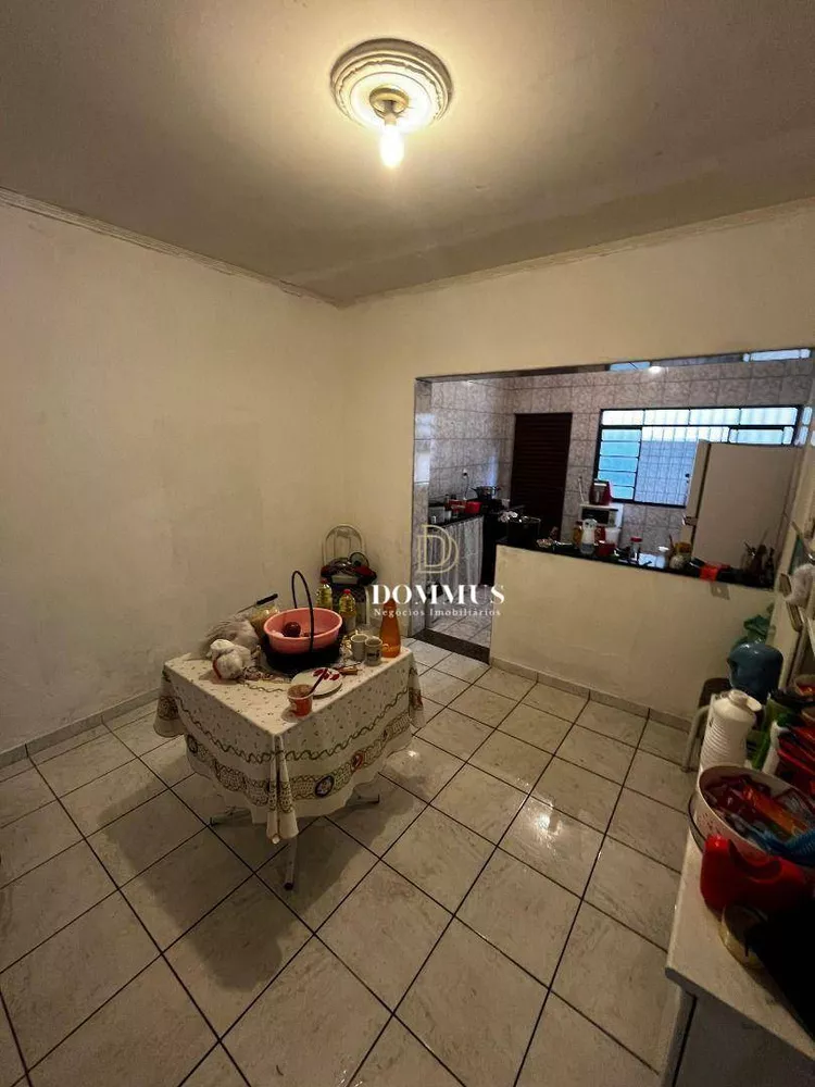 Casa, 3 quartos, 200 m² - Foto 1