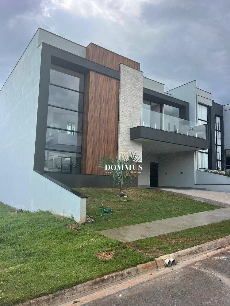 Sobrado, 4 quartos, 299 m² - Foto 1