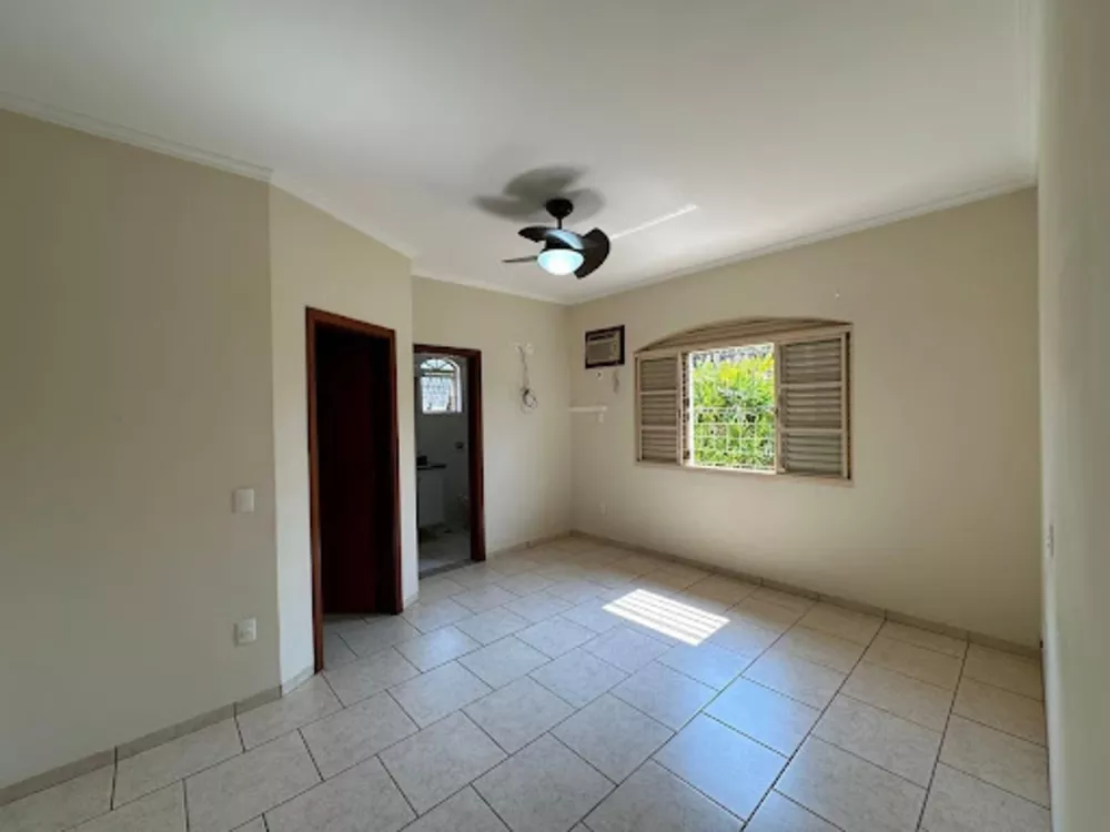 Chácara, 3 quartos, 1022 m² - Foto 3