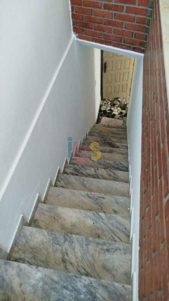 Casa para alugar com 2 quartos, 100m² - Foto 4