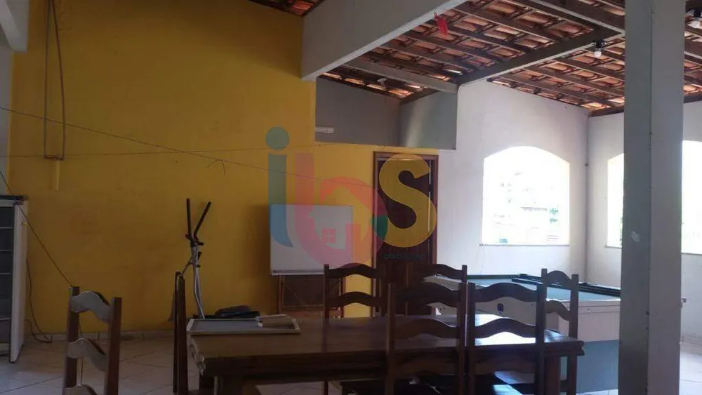Casa, 5 quartos, 230 m² - Foto 4