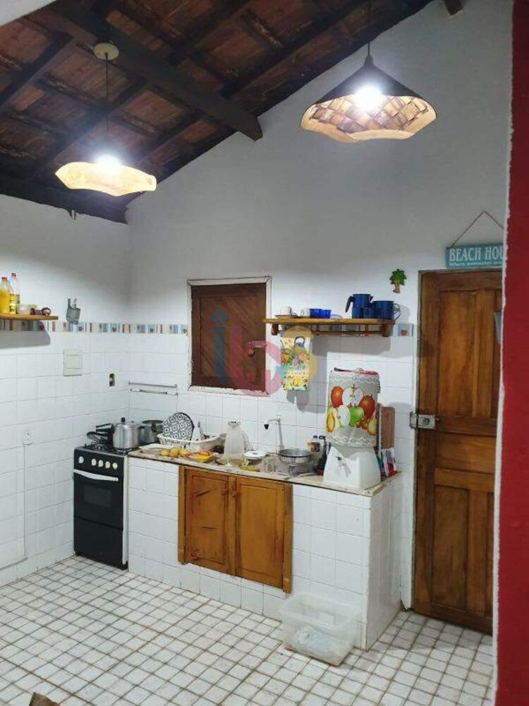 Casa à venda com 3 quartos, 170m² - Foto 2